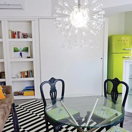 One-bedroom In * 에수투릴