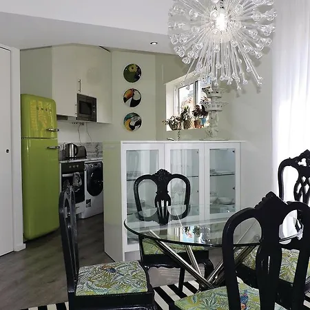 One-bedroom In 아파트 *